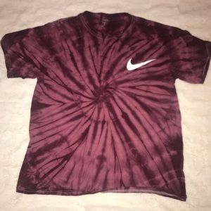 Burdgundy tie-dye Nike Tee